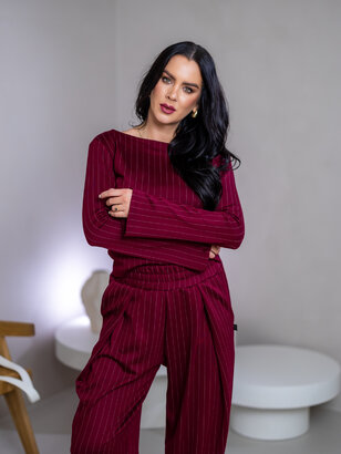 TOP “ANNETTE” - LODIČKOVÝ VÝSTRIH, ROZŠÍRENÉ RUKÁVY