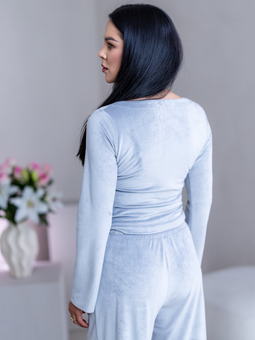 TOP “ANNETTE” - LODIČKOVÝ VÝSTRIH, ROZŠÍRENÉ RUKÁVY