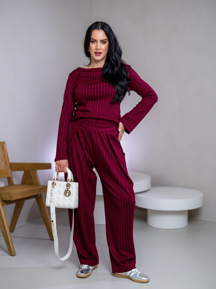 TOP “ANNETTE” - LODIČKOVÝ VÝSTRIH, ROZŠÍRENÉ RUKÁVY