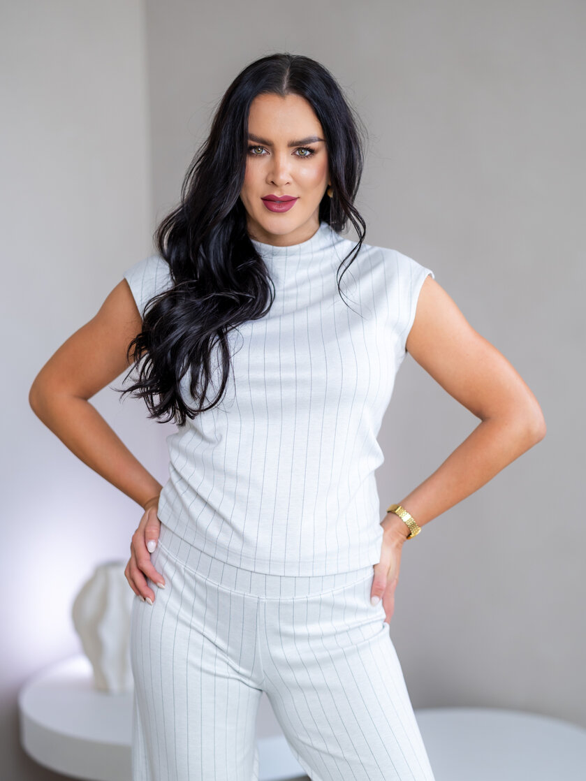 TOP “ANNETTE” - PRINECHANÝ STOJAČIK, PADNUTÉ PLECIA