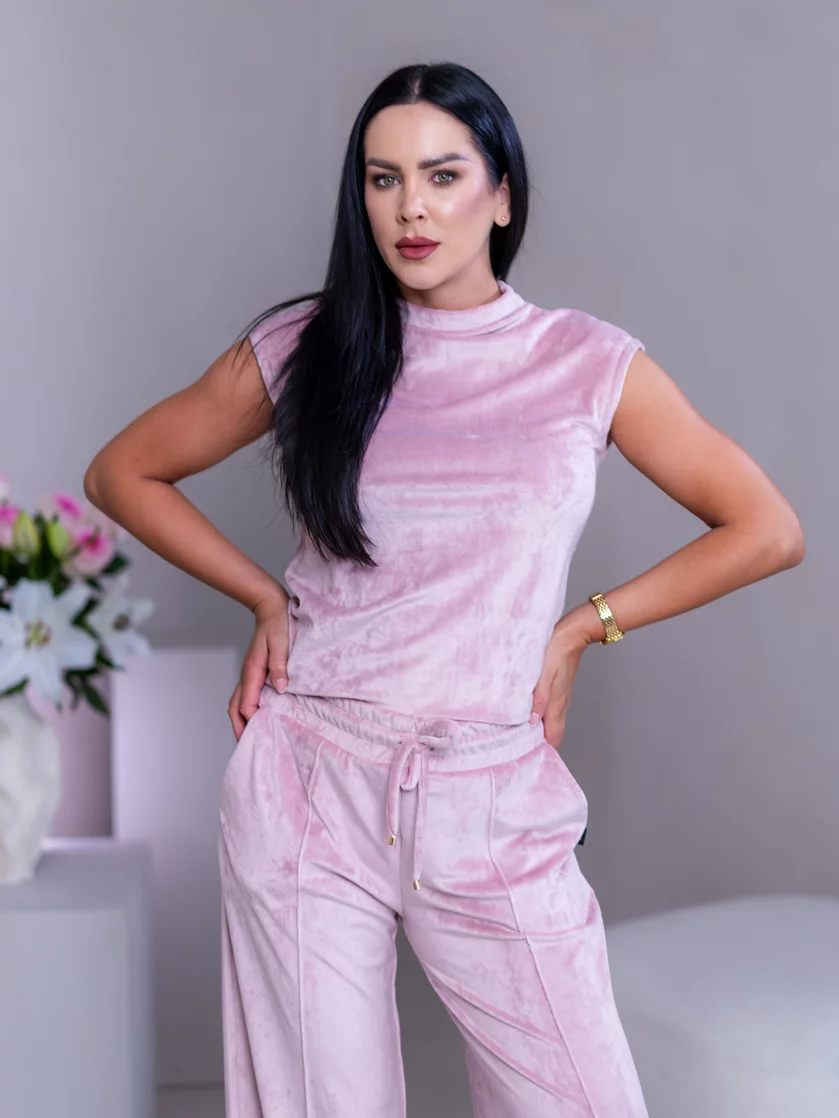 TOP “ANNETTE” - PRINECHANÝ STOJAČIK, PADNUTÉ PLECIA TOP “ANNETTE” - PRINECHANÝ STOJAČIK, PADNUTÉ PLECIA
