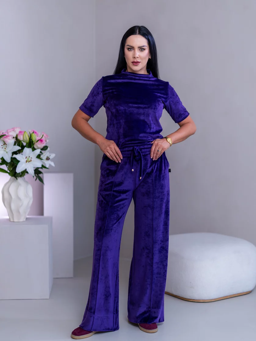 TOP “ANNETTE” - PRINECHANÝ STOJAČIK, PRILIEHAVÉ RUKÁVY TOP “ANNETTE” - PRINECHANÝ STOJAČIK, PRILIEHAVÉ RUKÁVY