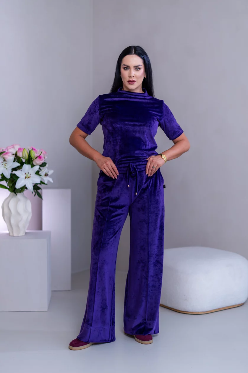 TOP “ANNETTE” - PRINECHANÝ STOJAČIK, PRILIEHAVÉ RUKÁVY TOP “ANNETTE” - PRINECHANÝ STOJAČIK, PRILIEHAVÉ RUKÁVY