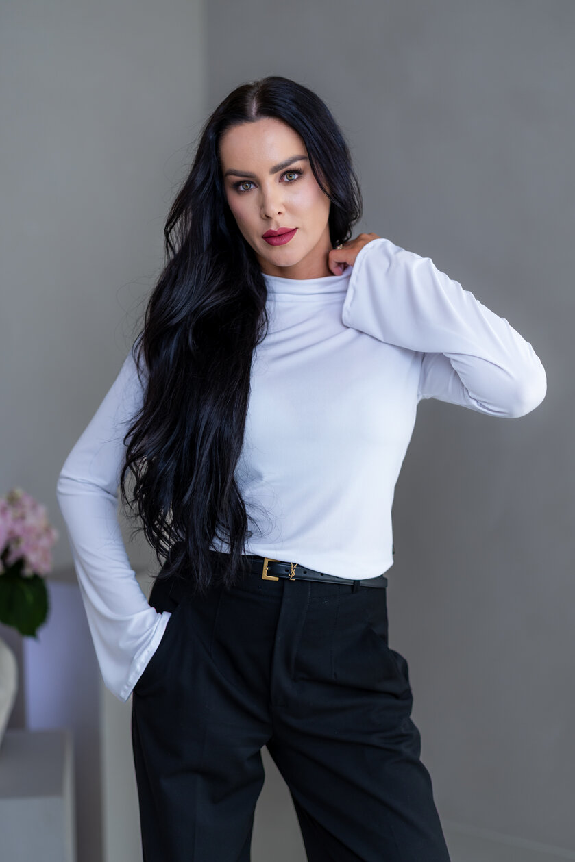 TOP “ANNETTE” - PRINECHANÝ STOJAČIK, ROZŠÍRENÉ RUKÁVY