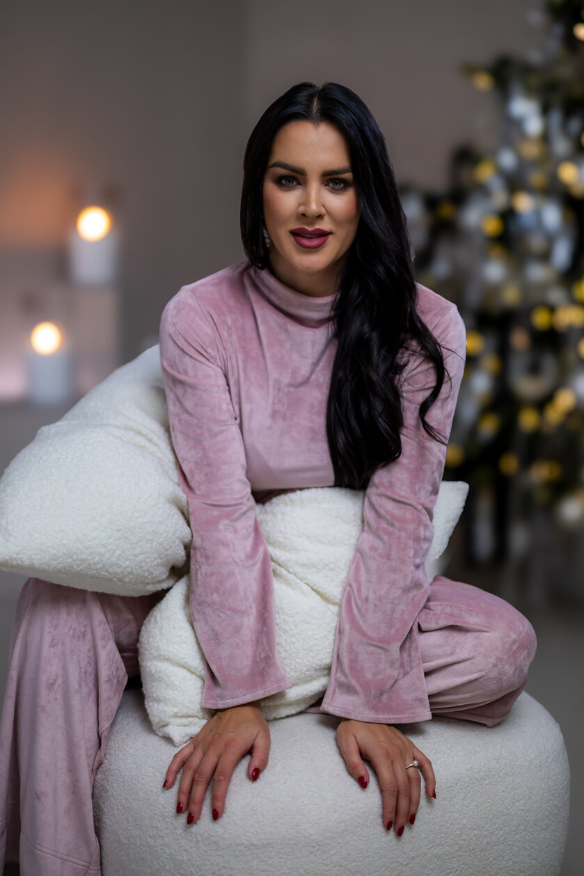 TOP “ANNETTE” - PRINECHANÝ STOJAČIK, ROZŠÍRENÉ RUKÁVY