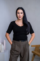 TOP “ANNETTE” - VÉČKOVÝ VÝSTRIH, PRILIEHAVÉ RUKÁVY