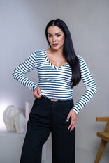 TOP “ANNETTE” - VÉČKOVÝ VÝSTRIH, PRILIEHAVÉ RUKÁVY