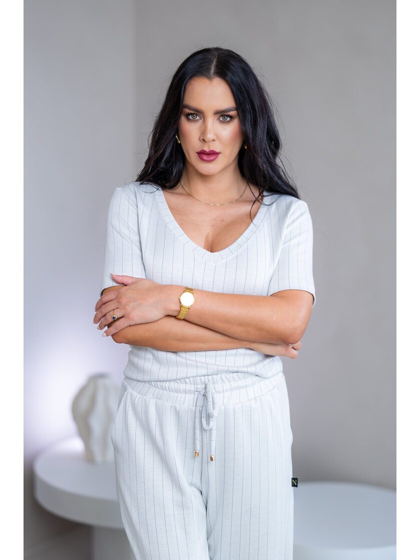 TOP “ANNETTE” - VÉČKOVÝ VÝSTRIH, PRILIEHAVÉ RUKÁVY