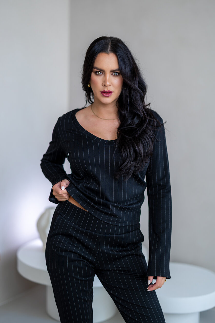 TOP “ANNETTE” - VÉČKOVÝ VÝSTRIH, ROZŠÍRENÉ RUKÁVY