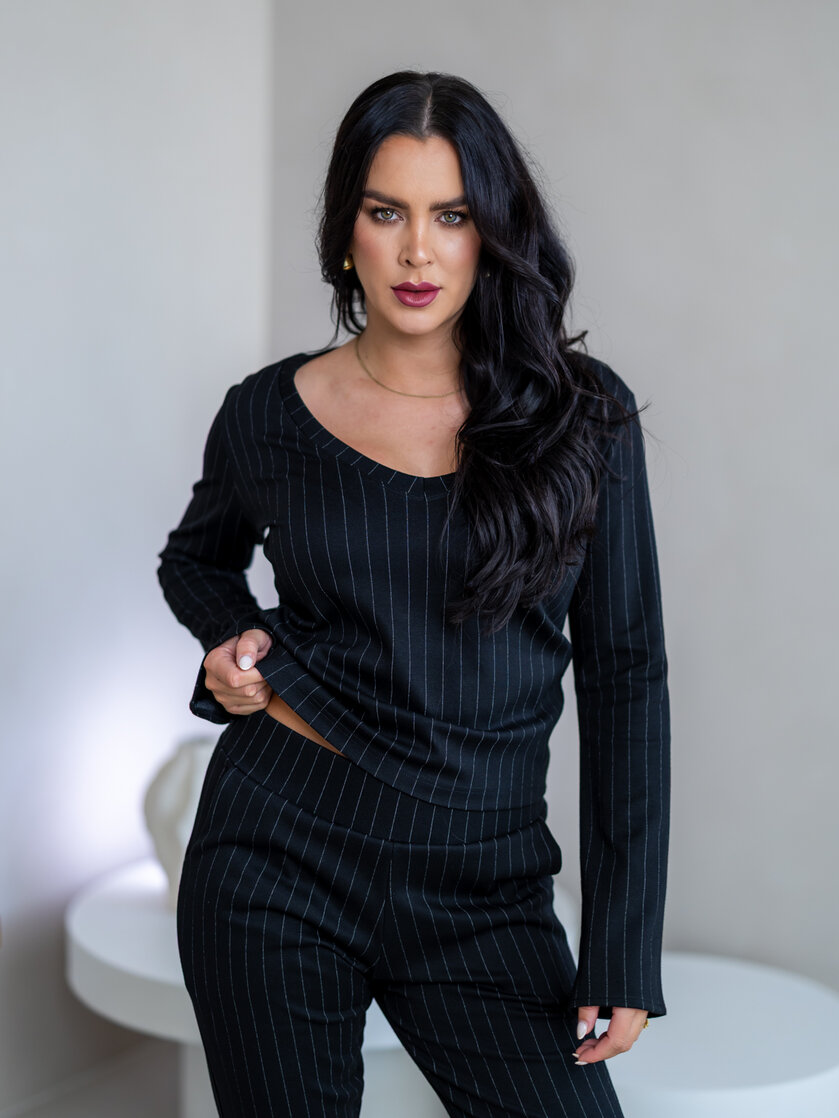 TOP “ANNETTE” - VÉČKOVÝ VÝSTRIH, ROZŠÍRENÉ RUKÁVY