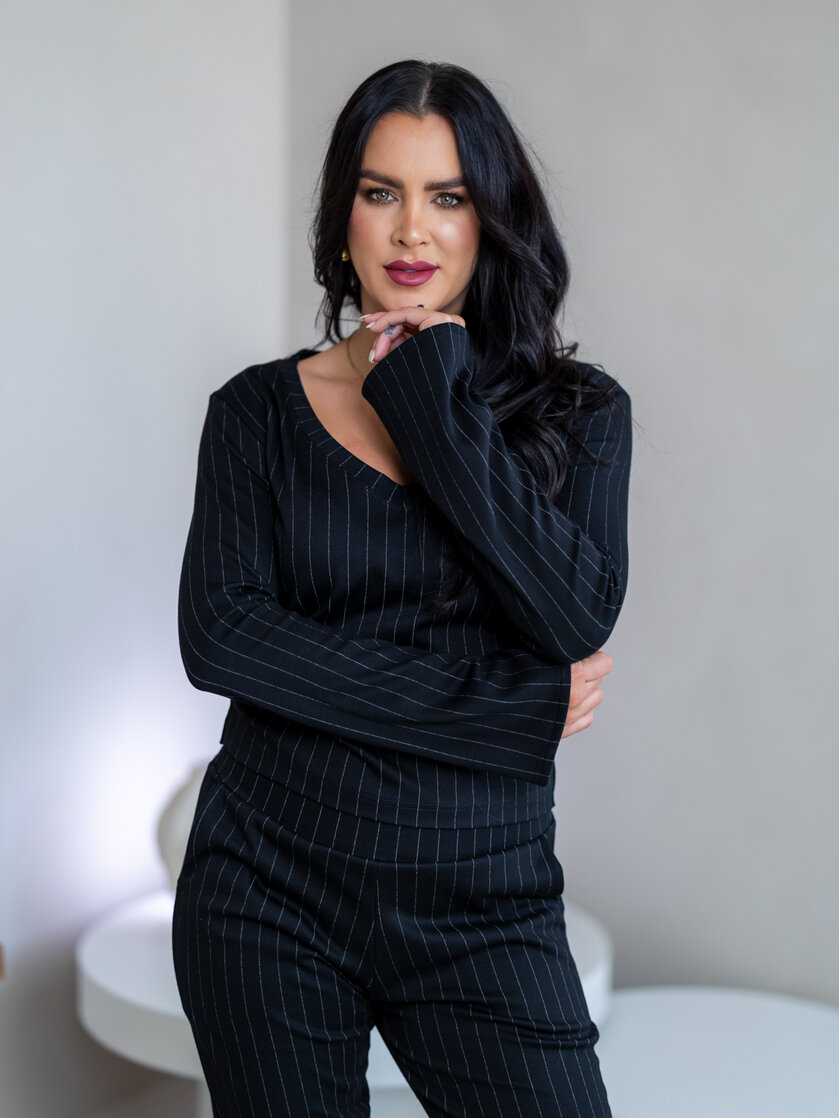 TOP “ANNETTE” - VÉČKOVÝ VÝSTRIH, ROZŠÍRENÉ RUKÁVY