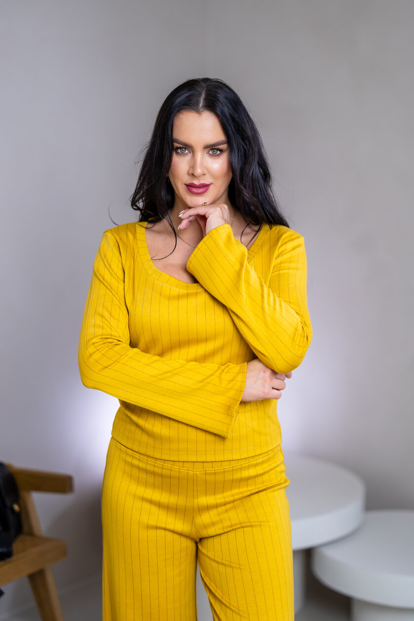 TOP “ANNETTE” - VEĽKÝ GUĽATÝ VÝSTRIH, ROZŠÍRENÉ RUKÁVY