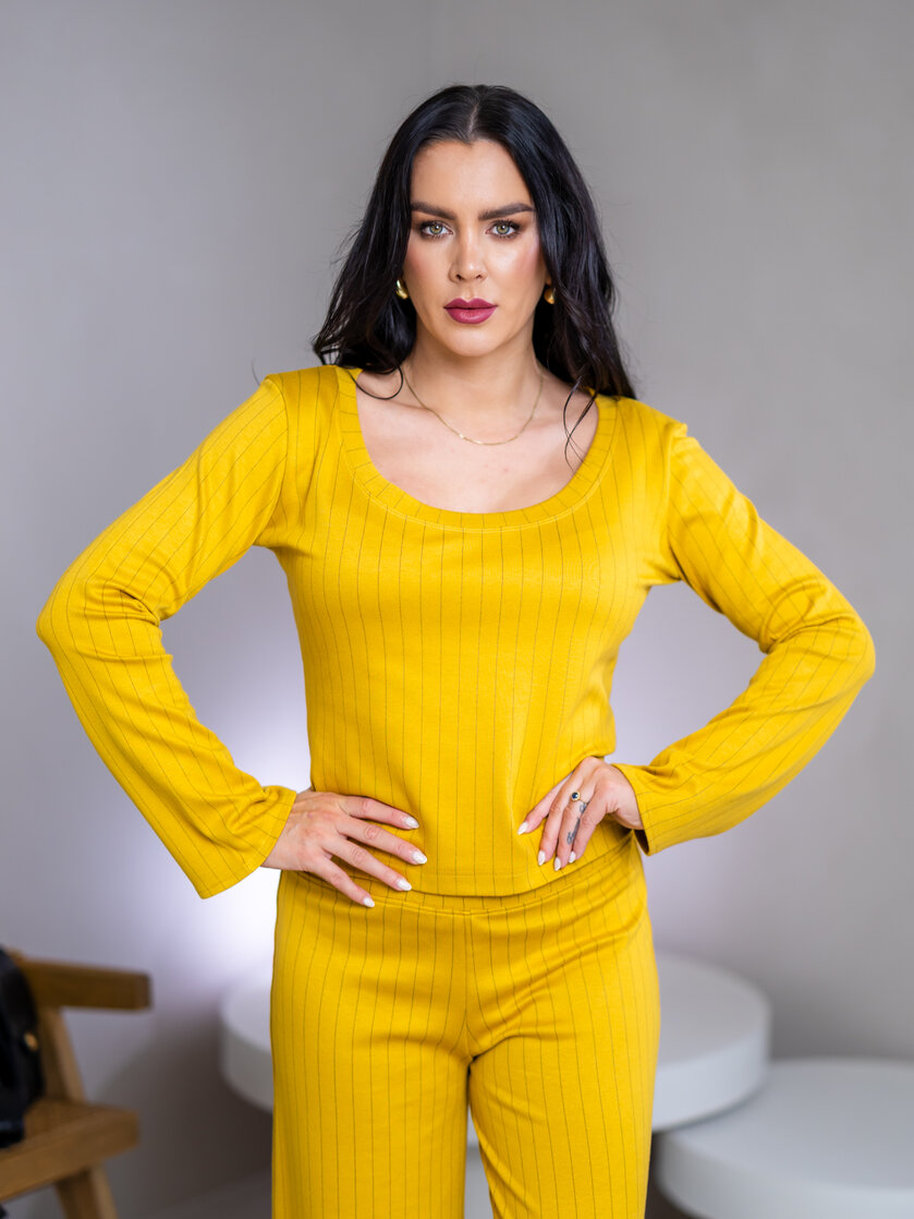 TOP “ANNETTE” - VEĽKÝ GUĽATÝ VÝSTRIH, ROZŠÍRENÉ RUKÁVY