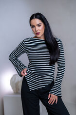 TOP “CAMILLA” - LODIČKOVÝ VÝSTRIH, ROZŠÍRENÉ RUKÁVY