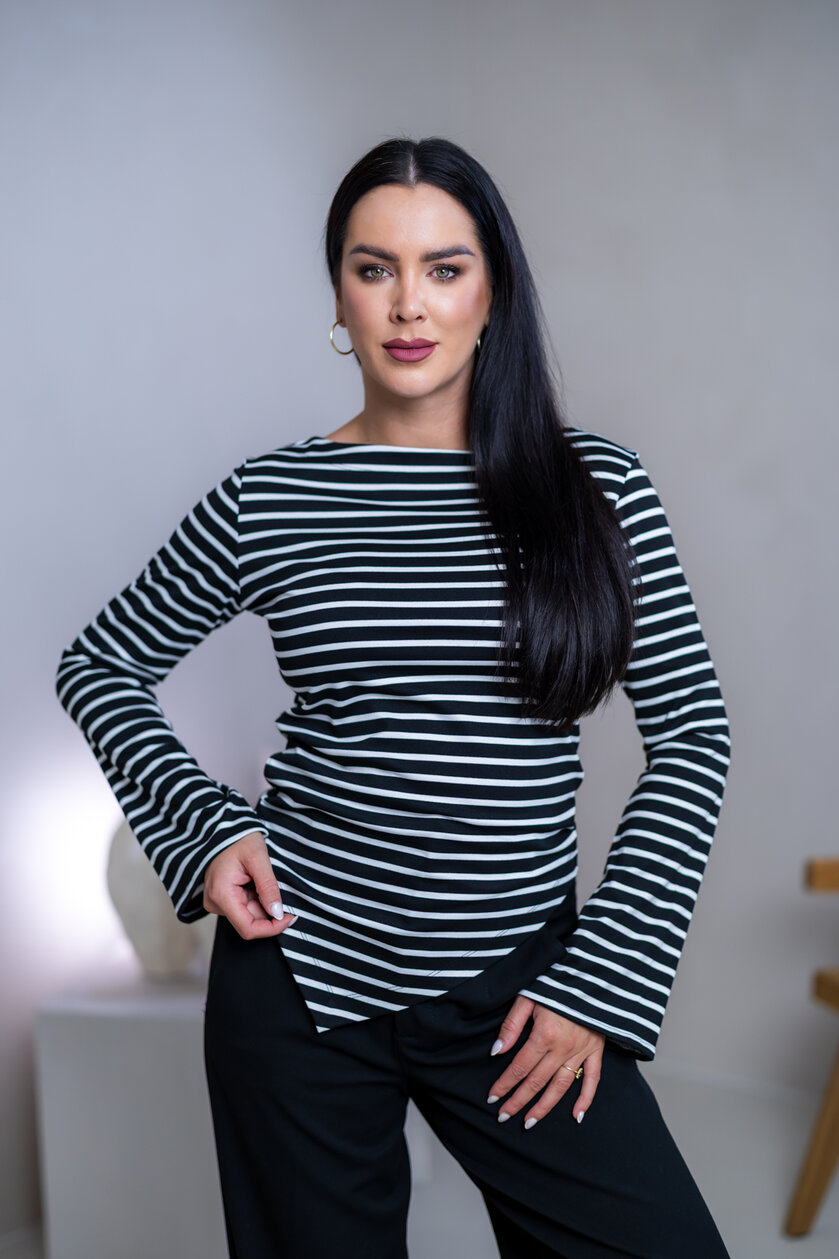 TOP “CAMILLA” - LODIČKOVÝ VÝSTRIH, ROZŠÍRENÉ RUKÁVY