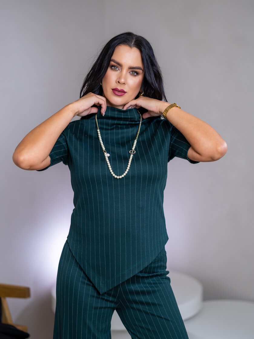 TOP “CAMILLA” - PRINECHANÝ STOJAČIK, PRILIEHAVÉ RUKÁVY