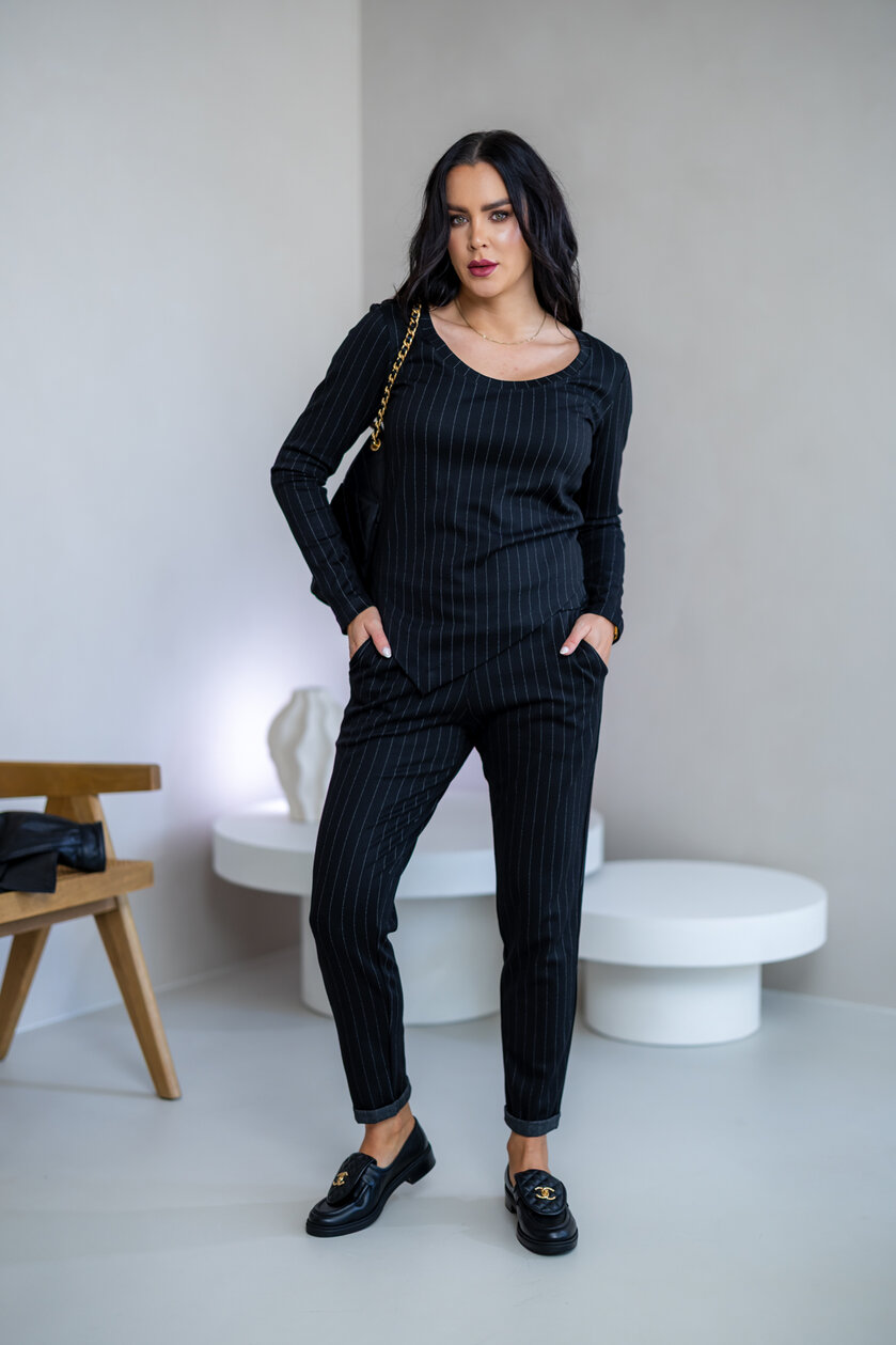 TOP “CAMILLA” - VEĽKÝ GUĽATÝ VÝSTRIH, PRILIEHAVÉ RUKÁVY