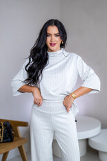 TOP “ELIZABETH” S PRINECHANÝM STOJAČIKOM A 3/4 RUKÁVMI