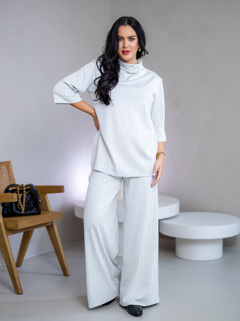 TOP “ELIZABETH” S PRINECHANÝM STOJAČIKOM A 3/4 RUKÁVMI