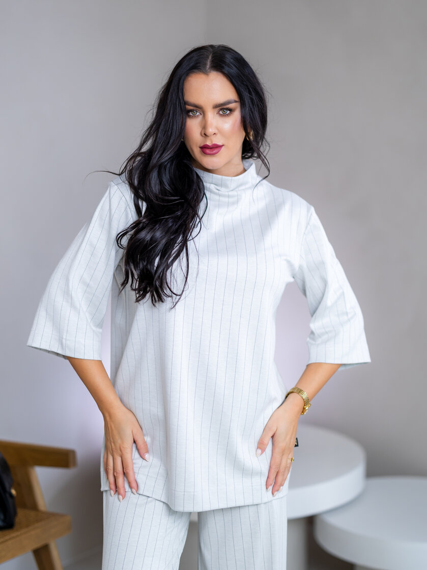 TOP “ELIZABETH” S PRINECHANÝM STOJAČIKOM A 3/4 RUKÁVMI