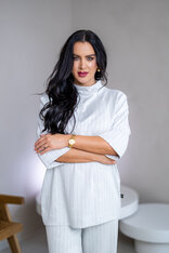 TOP “ELIZABETH” S PRINECHANÝM STOJAČIKOM A 3/4 RUKÁVMI