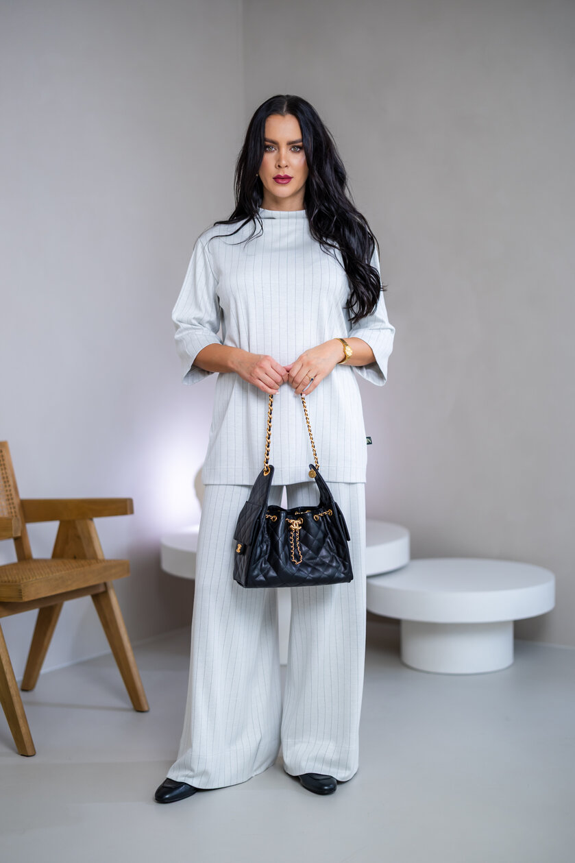 TOP “ELIZABETH” S PRINECHANÝM STOJAČIKOM A 3/4 RUKÁVMI