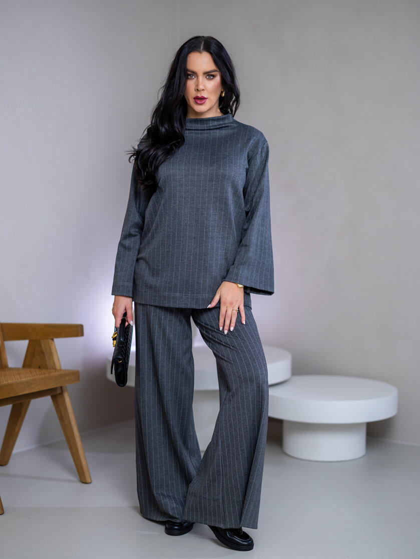 TOP “ELIZABETH” S PRINECHANÝM STOJAČIKOM A DLHÝMI RUKÁVMI