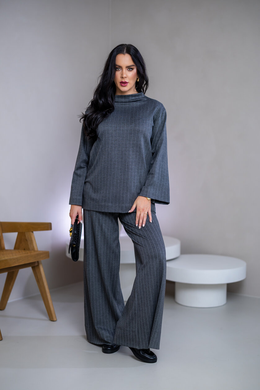 TOP “ELIZABETH” S PRINECHANÝM STOJAČIKOM A DLHÝMI RUKÁVMI