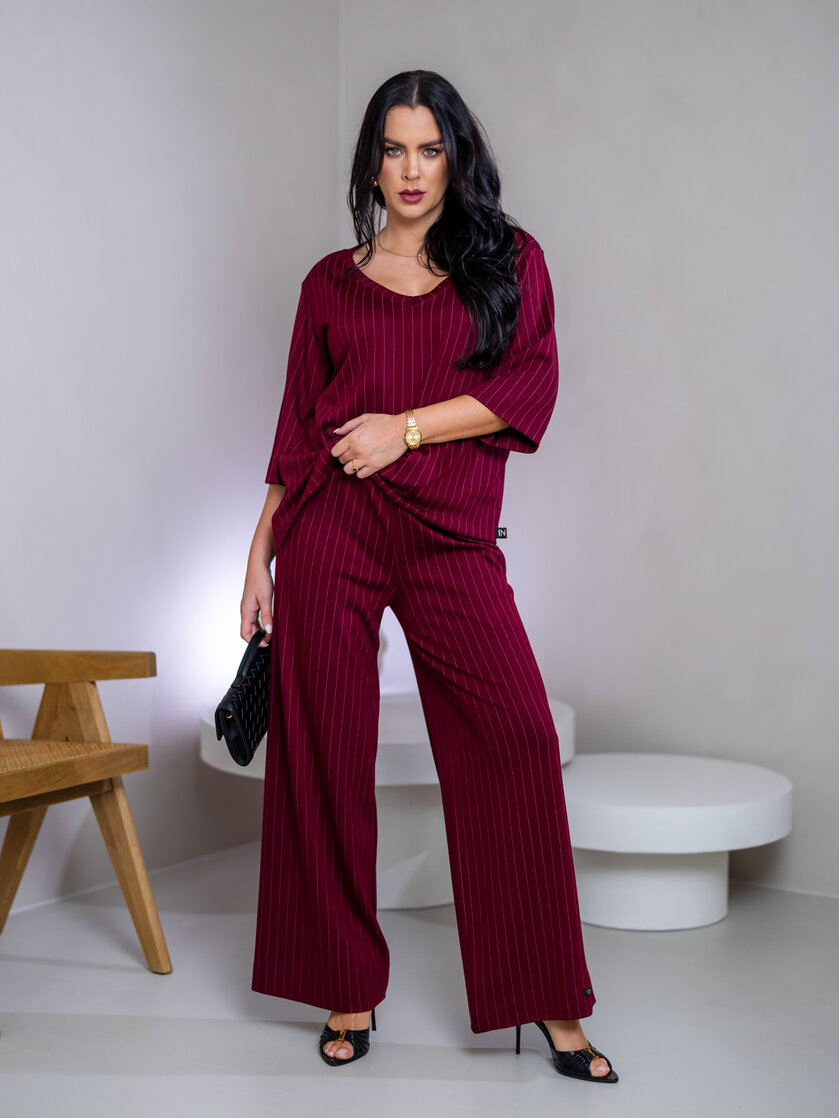 TOP “ELIZABETH” S VÉČKOVÝM VÝSTRIHOM A 3/4 RUKÁVMI