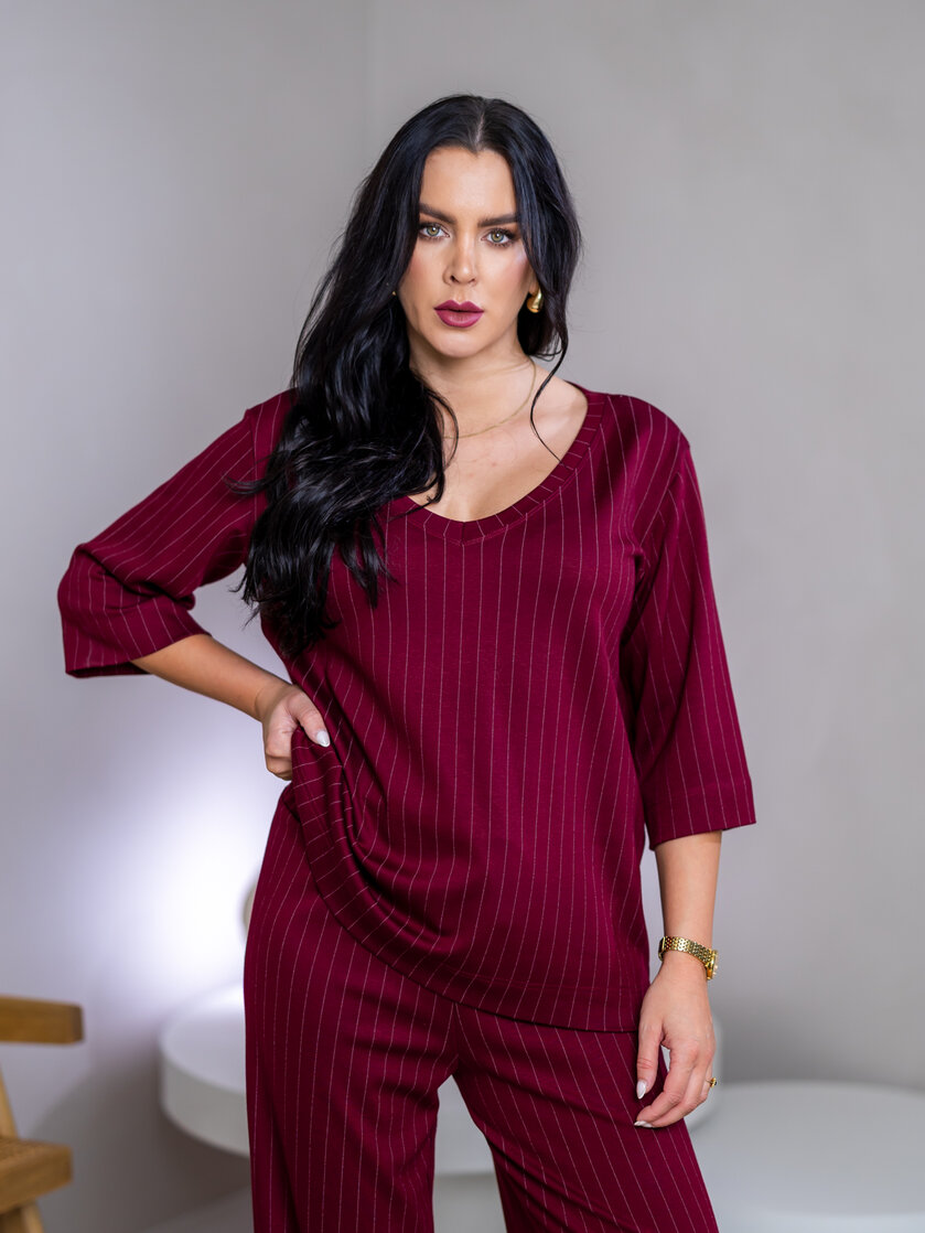 TOP “ELIZABETH” S VÉČKOVÝM VÝSTRIHOM A 3/4 RUKÁVMI