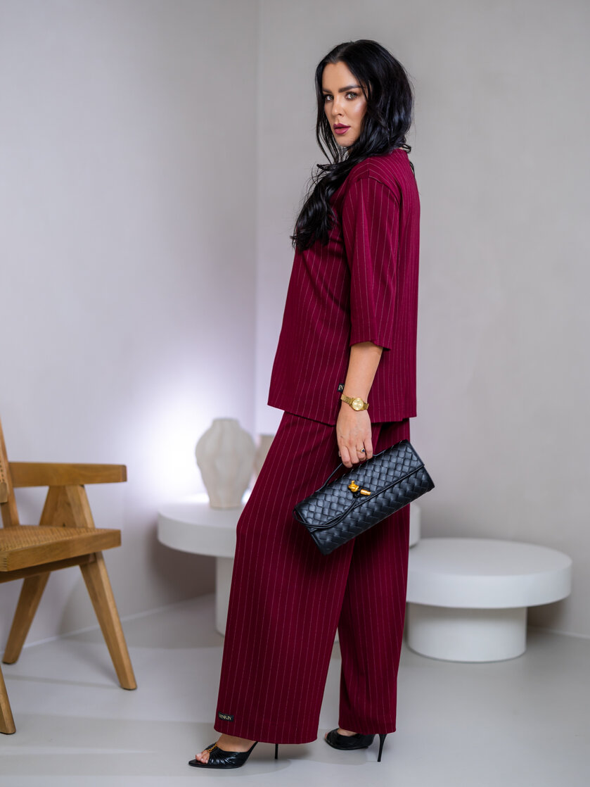 TOP “ELIZABETH” S VÉČKOVÝM VÝSTRIHOM A 3/4 RUKÁVMI