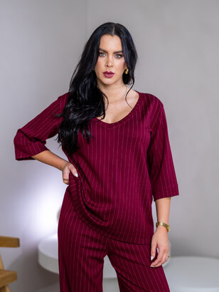 TOP “ELIZABETH” S VÉČKOVÝM VÝSTRIHOM A 3/4 RUKÁVMI