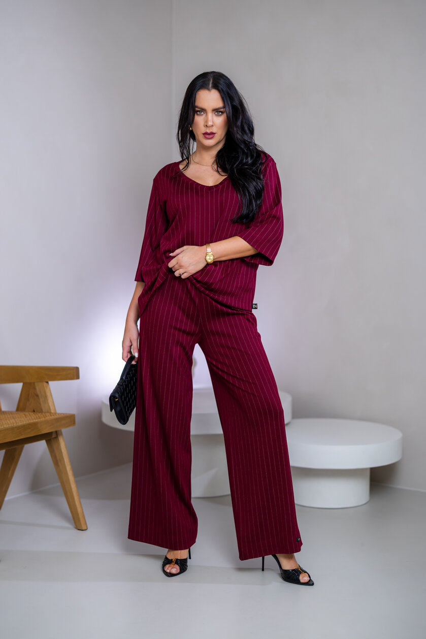 TOP “ELIZABETH” S VÉČKOVÝM VÝSTRIHOM A 3/4 RUKÁVMI