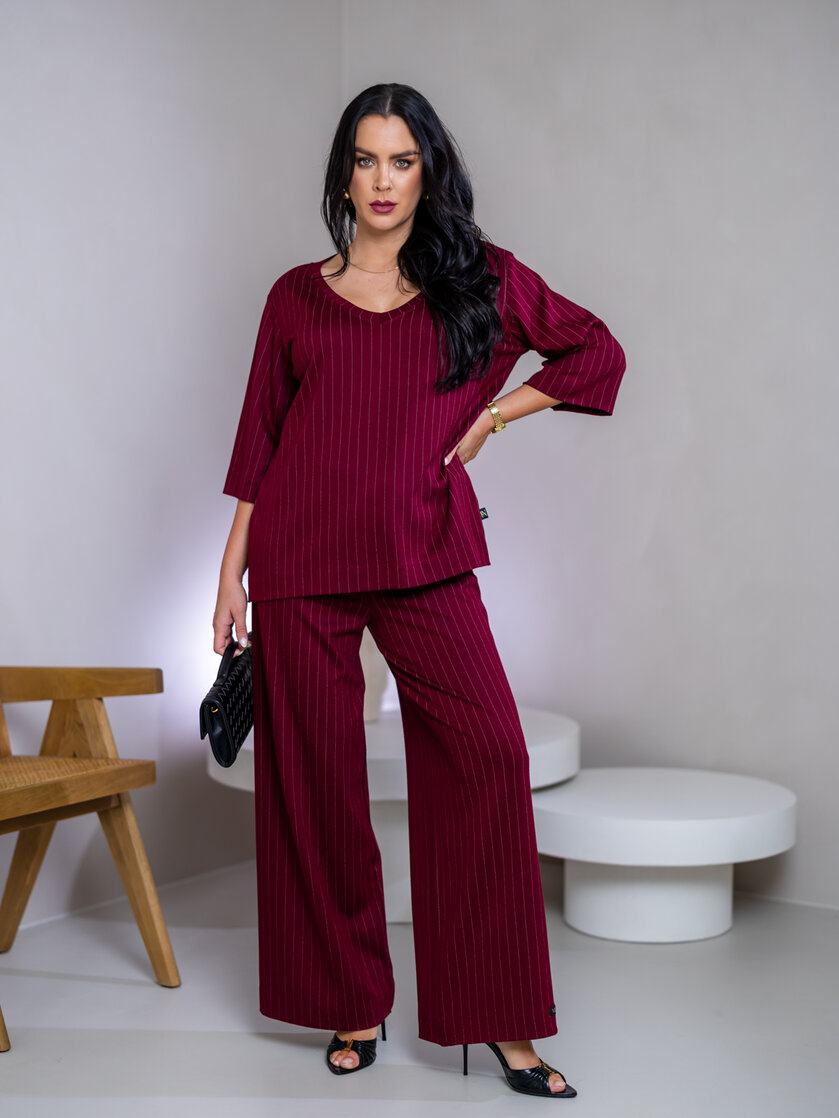 TOP “ELIZABETH” S VÉČKOVÝM VÝSTRIHOM A 3/4 RUKÁVMI