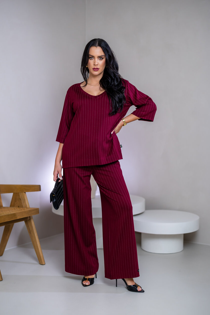 TOP “ELIZABETH” S VÉČKOVÝM VÝSTRIHOM A 3/4 RUKÁVMI