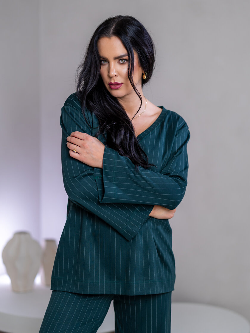 TOP “ELIZABETH” S VÉČKOVÝM VÝSTRIHOM A DLHÝMI RUKÁVMI