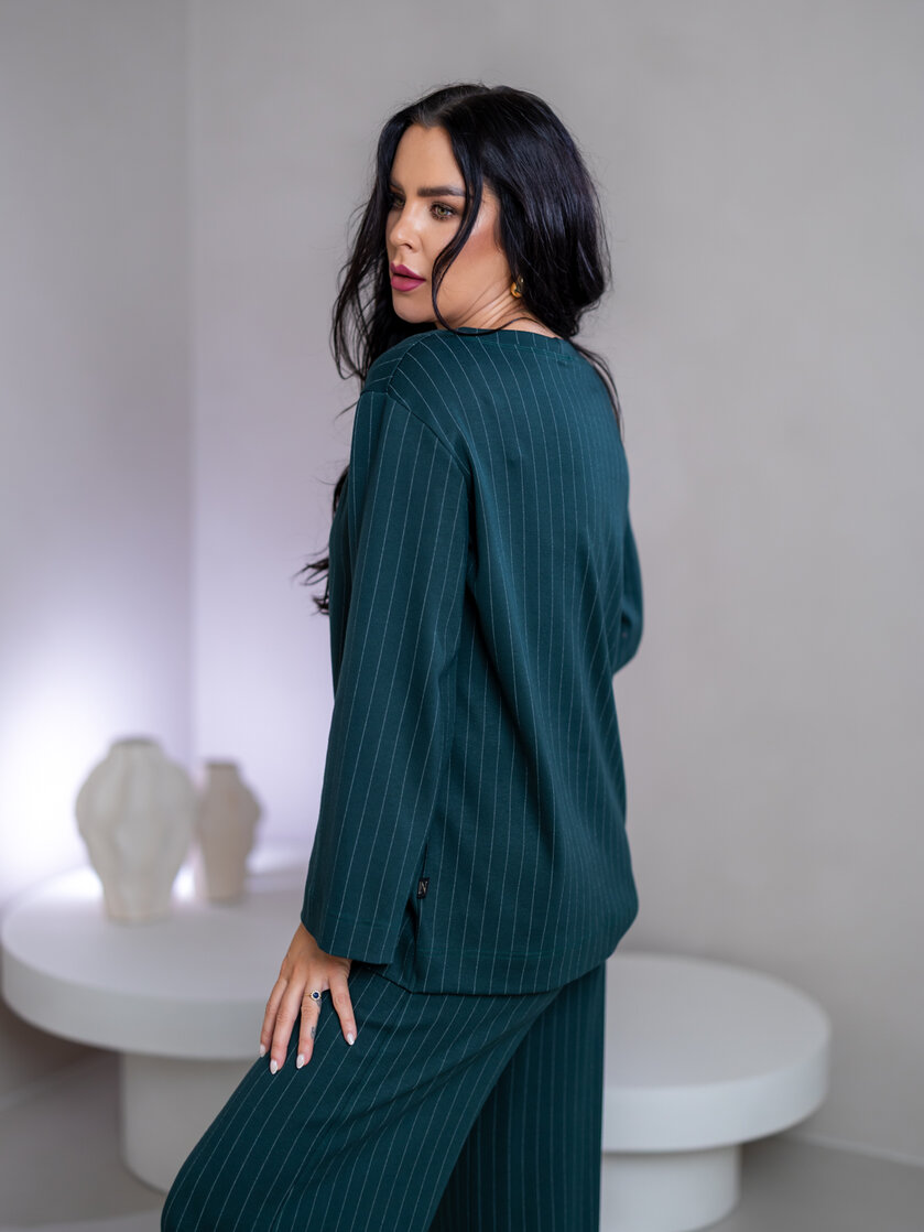 TOP “ELIZABETH” S VÉČKOVÝM VÝSTRIHOM A DLHÝMI RUKÁVMI