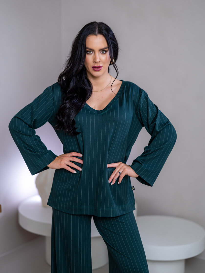 TOP “ELIZABETH” S VÉČKOVÝM VÝSTRIHOM A DLHÝMI RUKÁVMI