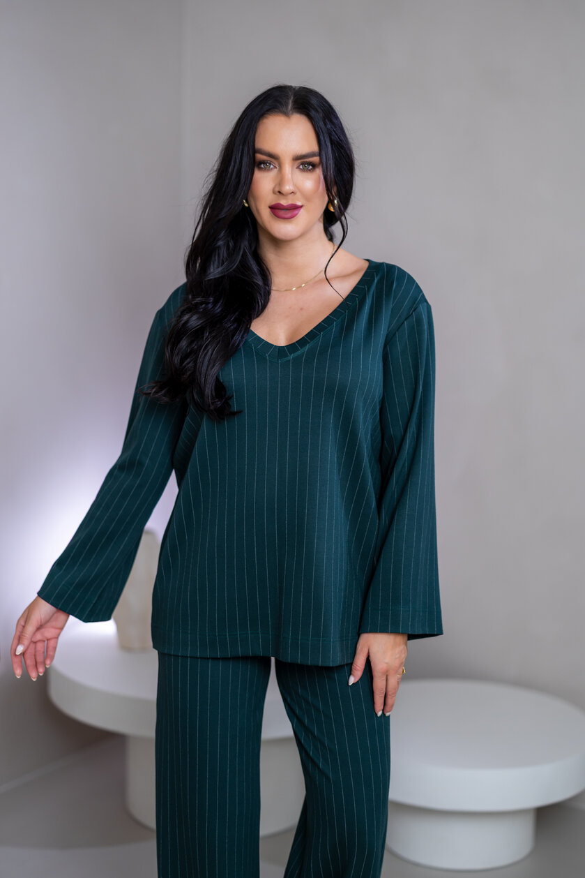 TOP “ELIZABETH” S VÉČKOVÝM VÝSTRIHOM A DLHÝMI RUKÁVMI