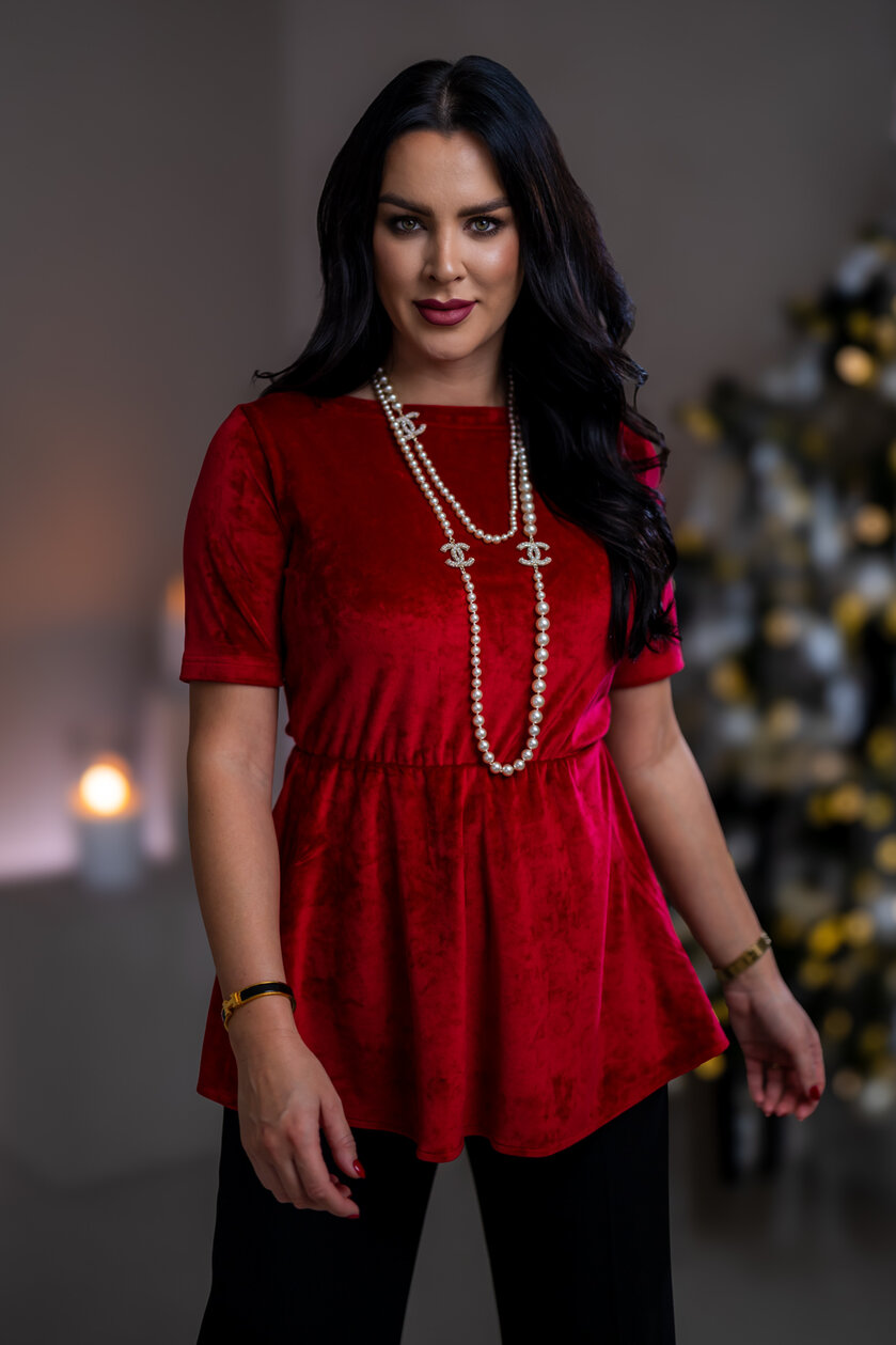 TOP “PATRICIA” - LODIČKOVÝ VÝSTRIH, PRILIEHAVÉ RUKÁVY