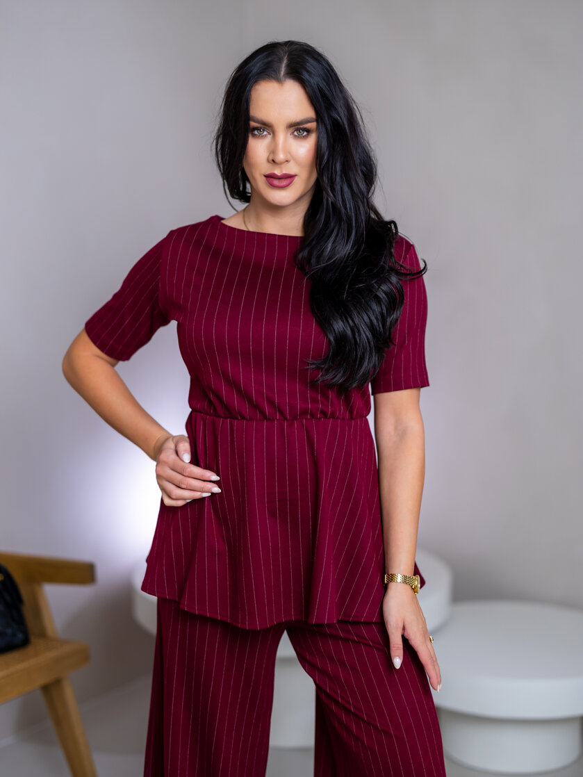 TOP “PATRICIA” - LODIČKOVÝ VÝSTRIH, PRILIEHAVÉ RUKÁVY