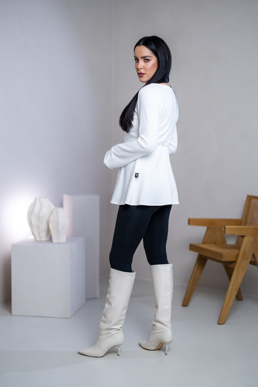 TOP “PATRICIA” - LODIČKOVÝ VÝSTRIH, ROZŠÍRENÉ RUKÁVY