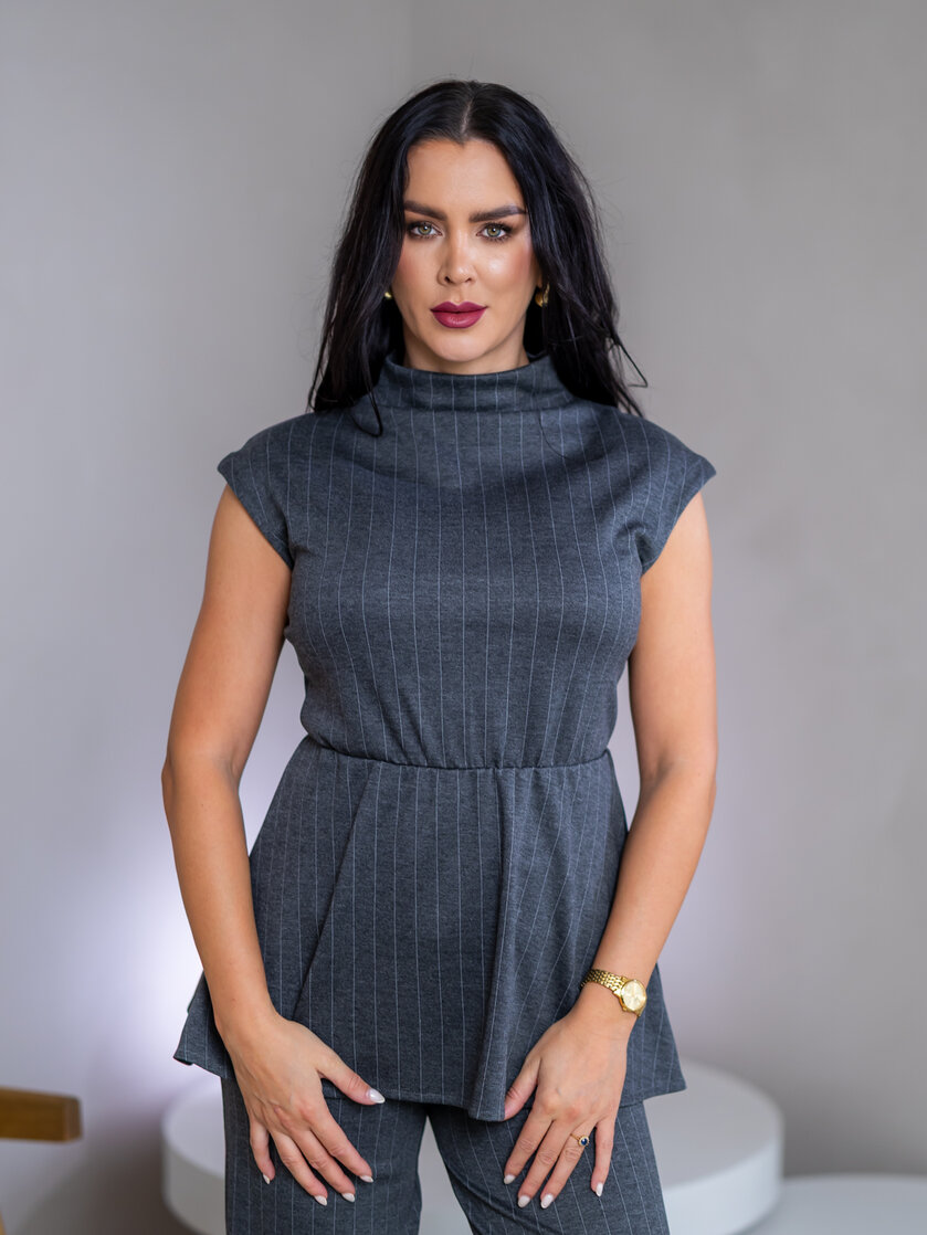 TOP “PATRICIA” - PRINECHANÝ STOJAČIK, PADNUTÉ PLECIA