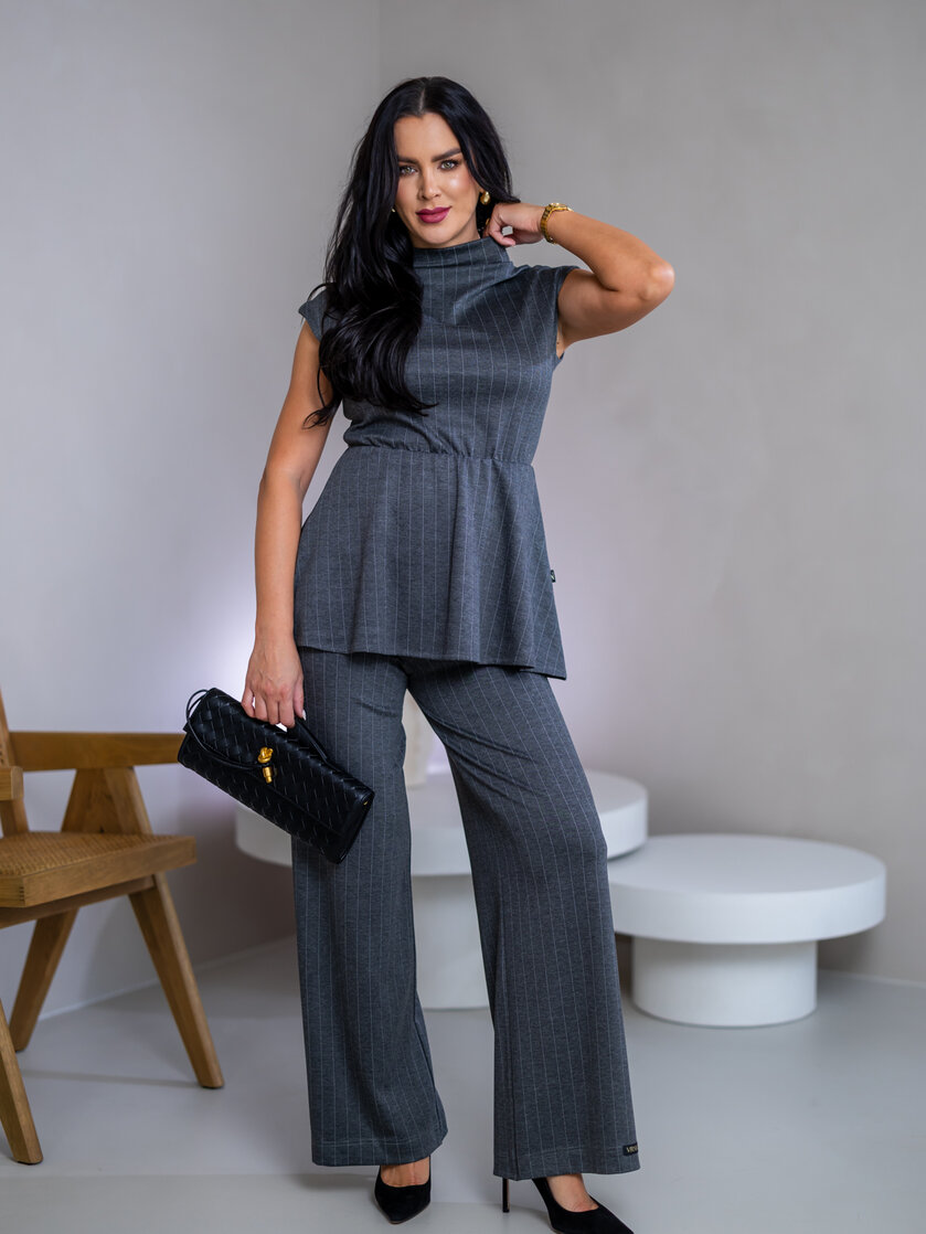 TOP “PATRICIA” - PRINECHANÝ STOJAČIK, PADNUTÉ PLECIA