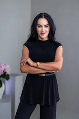 TOP “PATRICIA” - PRINECHANÝ STOJAČIK, PADNUTÉ PLECIA