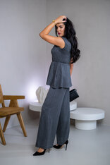 TOP “PATRICIA” - PRINECHANÝ STOJAČIK, PADNUTÉ PLECIA