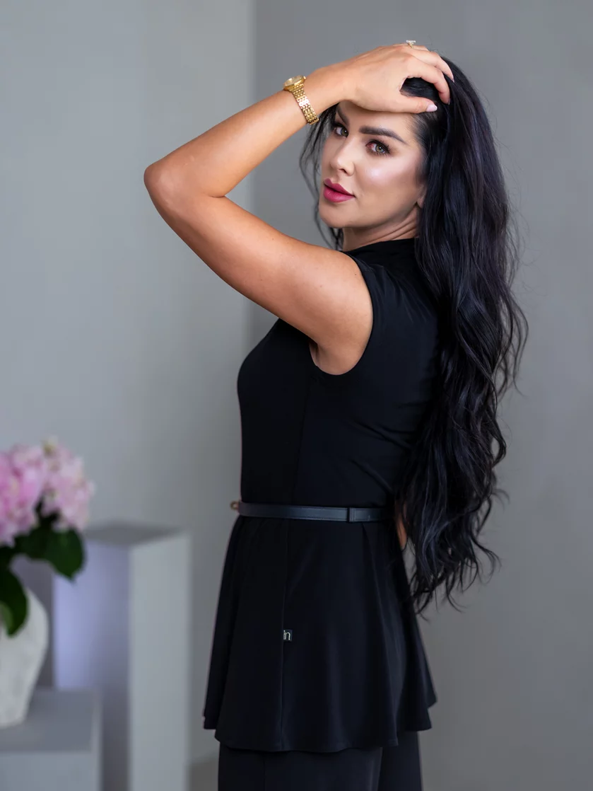 TOP “PATRICIA” - PRINECHANÝ STOJAČIK, PADNUTÉ PLECIA