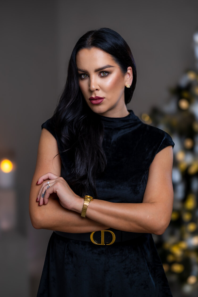 TOP “PATRICIA” - PRINECHANÝ STOJAČIK, PADNUTÉ PLECIA