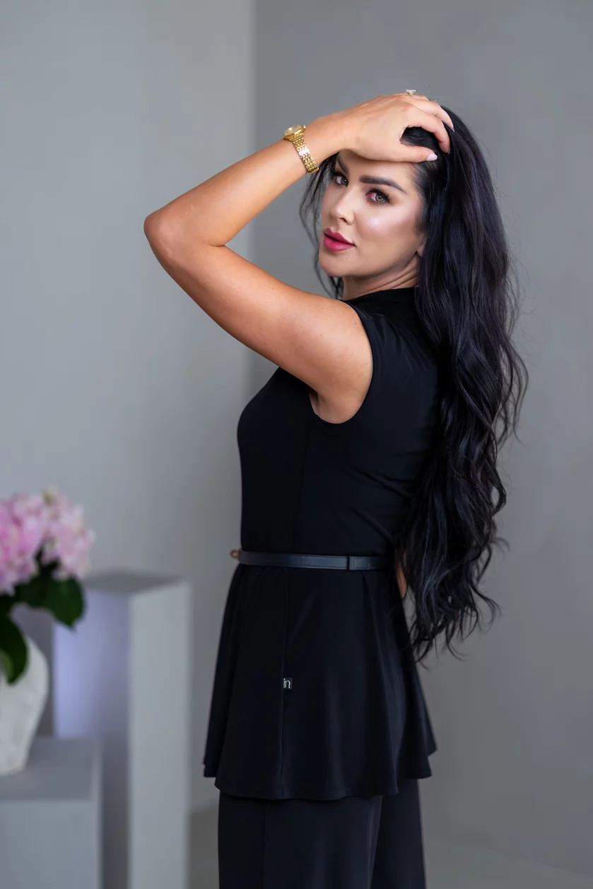 TOP “PATRICIA” - PRINECHANÝ STOJAČIK, PADNUTÉ PLECIA