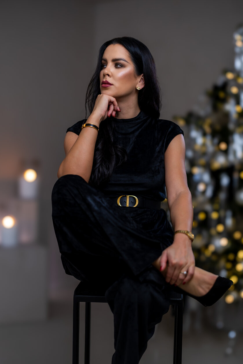 TOP “PATRICIA” - PRINECHANÝ STOJAČIK, PADNUTÉ PLECIA